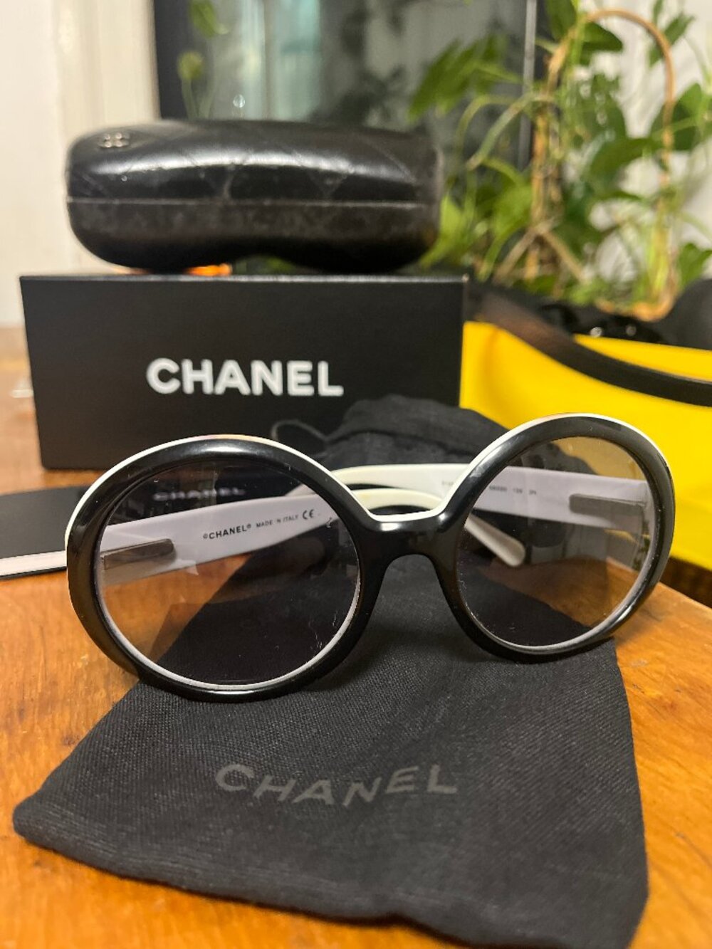 Vintage Black and White Chanel 90s CC Sunglasses Cobain Jackie O Shades